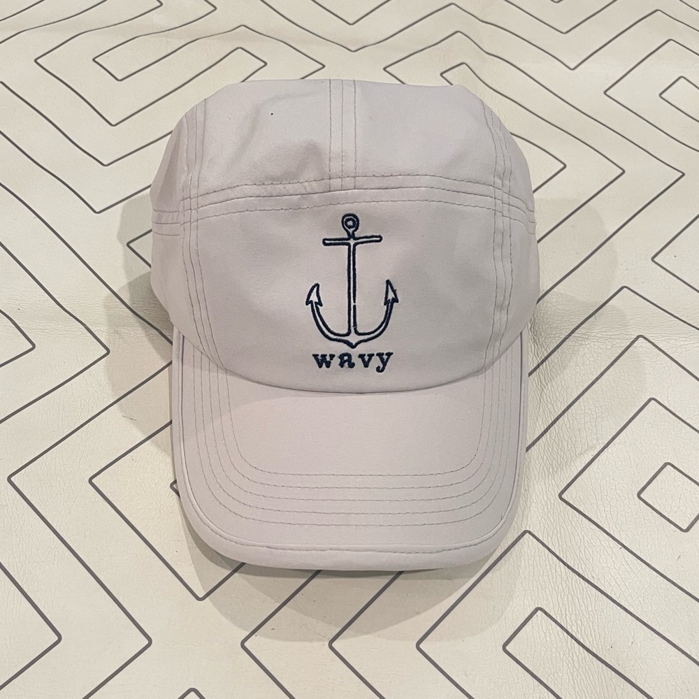 NWT Atlantis Paradise Island Wavy Hat